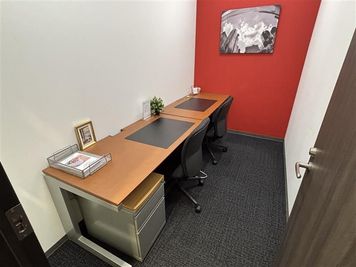 Regus オフィススペース（個室）｜落ち着いた環境で使える独立型ワークスペース - リージャス会議室 丸の内鉄鋼ビル