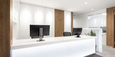 リージャス会議室 新宿南口 オフィススペース（個室）の室内の写真