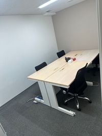 Regus オフィススペース（個室）｜落ち着いた環境で使える独立型ワークスペース - リージャス会議室 新宿南口