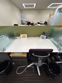 Regus コワーキングデスク|信頼ある環境で使える開放的なワークスペース - リージャス会議室 新宿パークタワー