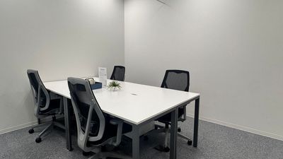 Regus オフィススペース（個室）｜落ち着いた環境で使える独立型ワークスペース - リージャス会議室 SPACES赤坂