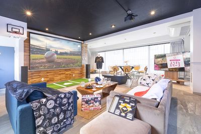 スペモ🏠会議📝プロジェクター🎥自然光🔅パーティ🎉撮影📸701_Sports View BASE - 701_Sports View BASE