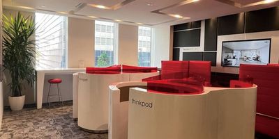 リージャス会議室 JRJP博多ビル コワーキングデスクの室内の写真