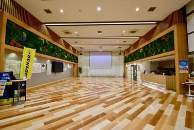 【トヨタモビリティ富山 五福】五福末広町駅より徒歩１分！大型プロジェクター！最大30名！イベント、研修、セミナー、展示会などに！ - トヨタモビリティ富山 ＜Gスクエア五福＞