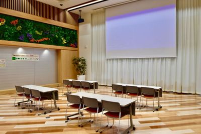 トヨタモビリティ富山 ＜Gスクエア五福＞ Gスクエア五福店・ショールームの室内の写真