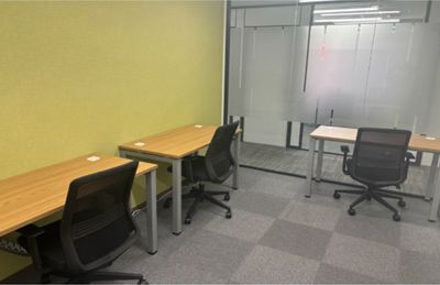 Regus コワーキングデスク｜信頼ある環境で使える開放的なワークスペース - リージャス会議室 姫路駅前