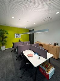 Regus コワーキングデスク｜信頼ある環境で使える開放的なワークスペース - リージャス会議室 サンテラス三河安城