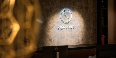 リージャス会議室 Signature 天神明治通り コワーキングデスクの入口の写真