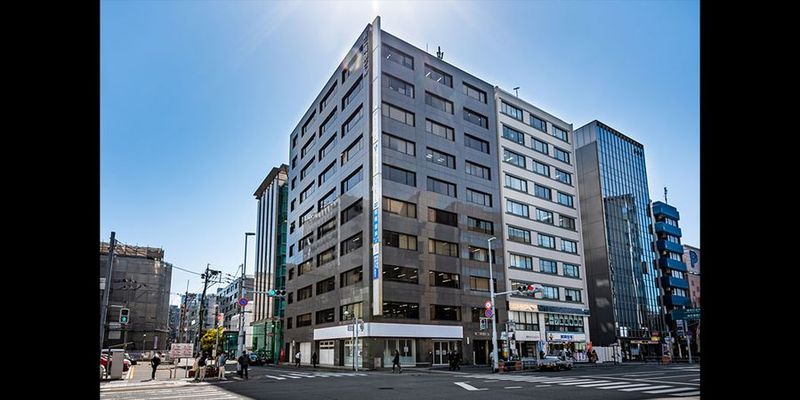 コワーキングデスク - リージャス会議室 SPACES博多駅前