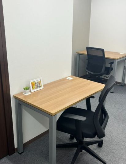 コワーキングデスク - リージャス会議室 盛岡中央通