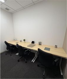 Regus コワーキングデスク｜信頼ある環境で使える開放的なワークスペース - リージャス会議室 熊本下通