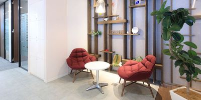 リージャス会議室 大名古屋ビルヂング コワーキングデスクの入口の写真