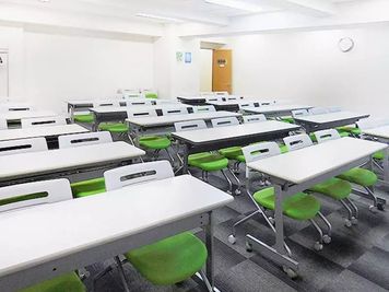 新横浜ホール【加瀬の貸し会議室】 第1会議室の室内の写真