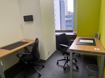 Regus オフィススペース（個室）｜落ち着いた環境で使える独立型ワークスペース - リージャス会議室 KDX名古屋駅前ビル