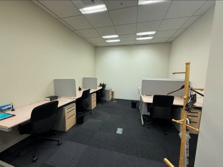 コワーキングデスク - リージャス会議室 有楽町イトシア