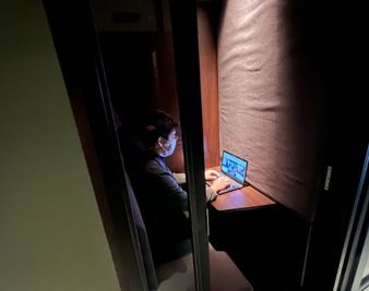 【1名個室ブースA／ワークボックス】池袋駅徒歩6分🌸フリードリンク🍹Wi-Fi/充電器/テレワークやWeb会議に最適 - BasisPoint 池袋店