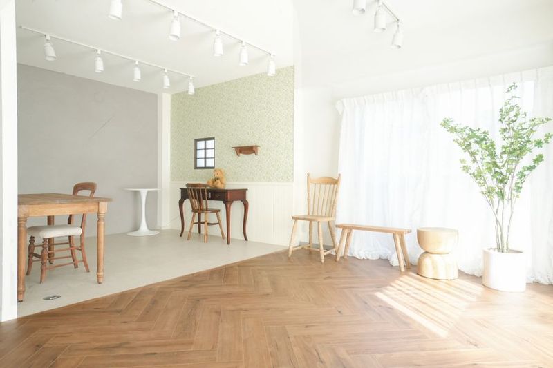 milk studio新宿御苑店【〜10名様】 - milk studio 新宿御苑店