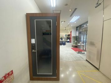 ＜CHATBOX さいか屋 藤沢店【No.1】＞完全個室⭐️Wi-Fi無料！ - CHATBOX さいか屋 藤沢