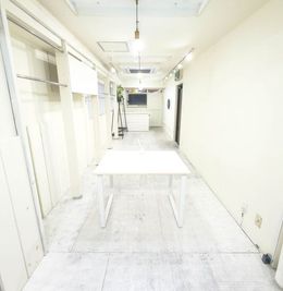 DSP Showroomの室内の写真