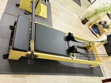 マシンピラティススタジオ　ふらっとPILATESの室内の写真