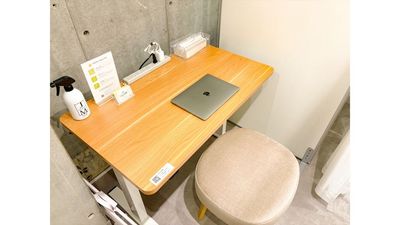 FEEEP 白楽店 FEEEP 白楽店｜定員1名カウンター席｜席番号1(C)の室内の写真