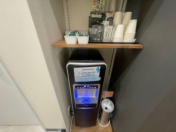 いいオフィス錦糸町 4名会議室（Room A）の室内の写真