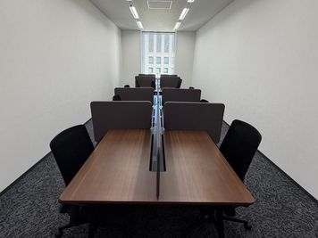 Regus コワーキングデスク｜信頼ある環境で使える開放的なワークスペース - リージャス会議室 Signature日本生命丸の内ビル