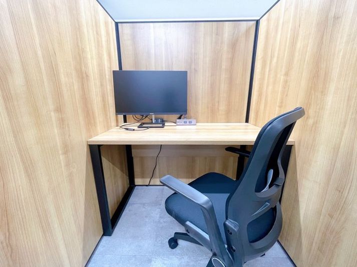 【モニターあり】ドア付き半個室No.21 - いいオフィス青梅河辺 by 95NJ