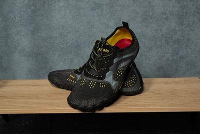 レンタルシューズあります。220円で貸出しております。 - THE GATE 武蔵小杉店 地域最安値 24時間営業！完全個室のお洒落なﾄﾚｰﾆﾝｸﾞｼﾞﾑの室内の写真