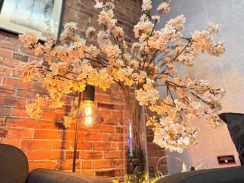 ブリックス神田 【ブリックス神田】グリーン溢れるブルックリンスタイルのスペースの室内の写真