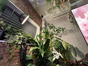 ブリックス神田 【ブリックス神田】グリーン溢れるブルックリンスタイルのスペースの室内の写真