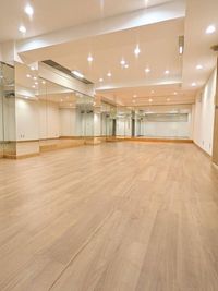 駅チカ！ダンスや楽器演奏（ドラムなどの打楽器不可。）も可能な多目的スタジオ！ - ザ・スペース大久保南口