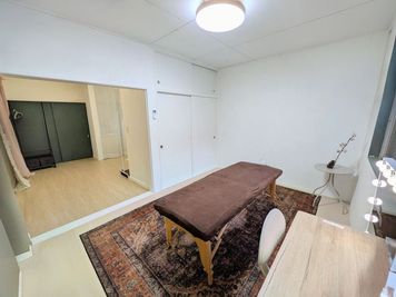 6畳＋8畳の広々としたスペースです。閑静な住宅街にあり静かです - まなぶキッズレンタルスペース レンタルスペース・レンタルサロン・撮影スタジオの室内の写真