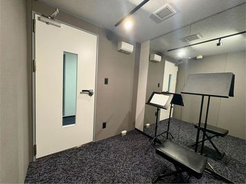 【渋谷駅徒歩6分】防音スタジオ（ルーム9）：楽器，歌唱，配信などに◎ - 渋谷スタジオ