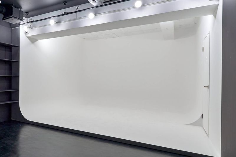 STUDIO 4696（シロクロ）青山店｜レンタル撮影スタジオ - STUDIO 4696（シロクロ）青山店｜レンタル撮影スタジオ