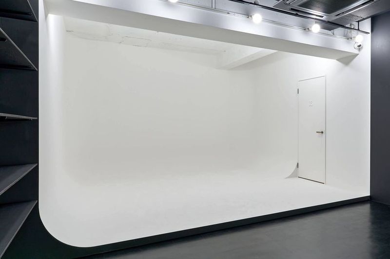 STUDIO 4696（シロクロ）青山店｜レンタル撮影スタジオ - STUDIO 4696（シロクロ）青山店｜レンタル撮影スタジオ