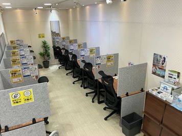 コインスペース和歌山ミオ店 	1人用席（通話・会話OK）の室内の写真