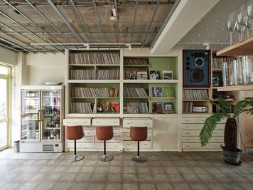 HOME/WORK VILLAGE GOOD TEMPO -MUSIC, BAR & PLANTS-の室内の写真