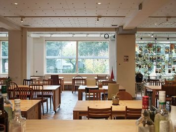 HOME/WORK VILLAGE GOOD TEMPO -MUSIC, BAR & PLANTS-の室内の写真