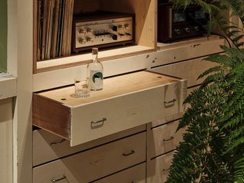 HOME/WORK VILLAGE GOOD TEMPO -MUSIC, BAR & PLANTS-の室内の写真