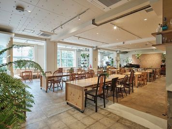 HOME/WORK VILLAGE GOOD TEMPO -MUSIC, BAR & PLANTS-の室内の写真