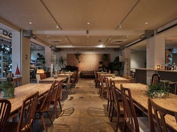 HOME/WORK VILLAGE GOOD TEMPO -MUSIC, BAR & PLANTS-の室内の写真