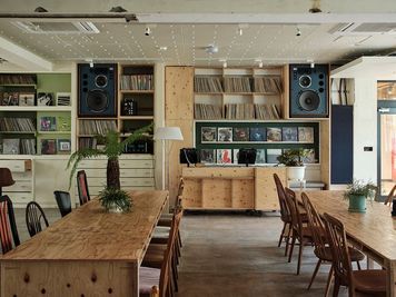 HOME/WORK VILLAGE GOOD TEMPO -MUSIC, BAR & PLANTS-の室内の写真