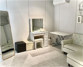 広々とした別室、控え室などにも最適 - Studio P'の設備の写真