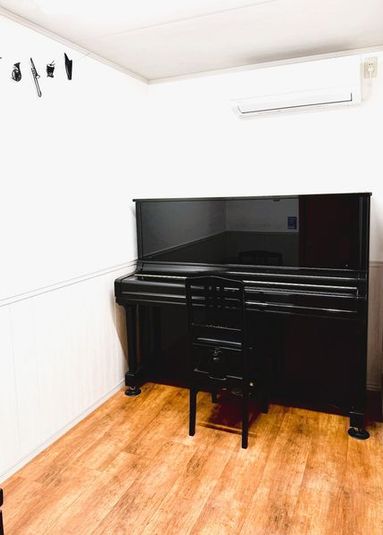 アップライトピアノ - ヤマハ㈱山響楽器店　日吉中央通り