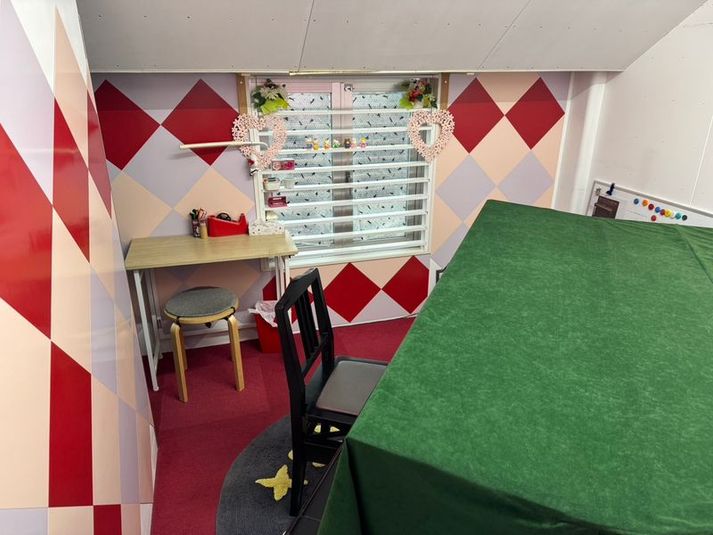 6畳部屋　グランドピアノKAWAI  - プリムローズ音楽教室 ピアノレッスン（スペースA）の室内の写真