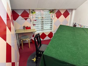 駅近く！広い部屋で大人数可 - プリムローズ音楽教室