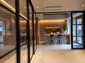 【S】M-Lab HATCHの室内の写真