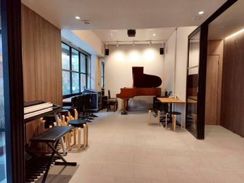 【S】M-Lab HATCHの室内の写真