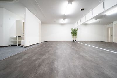 LivRall studio 藤沢店 藤沢駅| 地下1階のレンタルスタジオの室内の写真